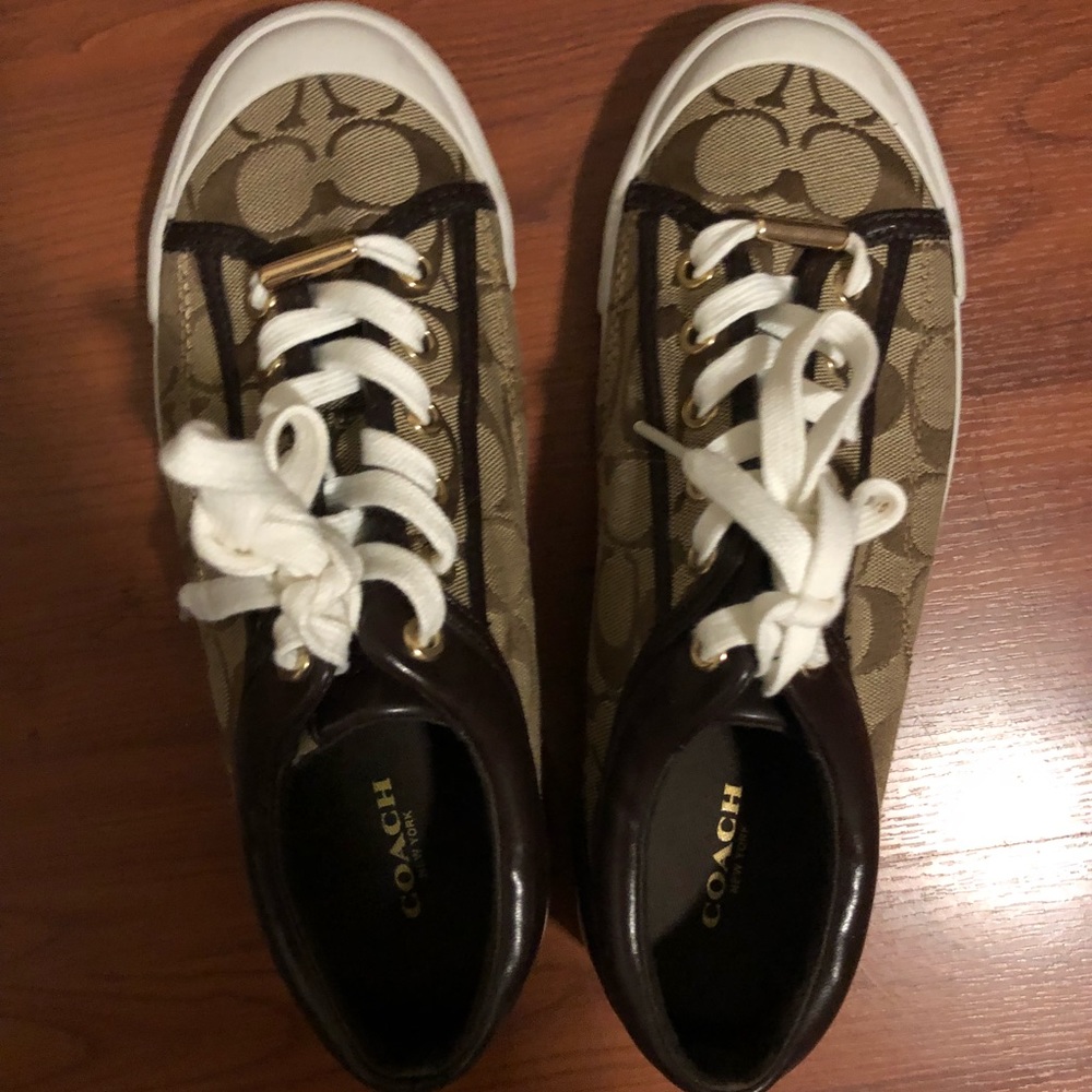 BRAND NEW coach Barrett sneakers size 8